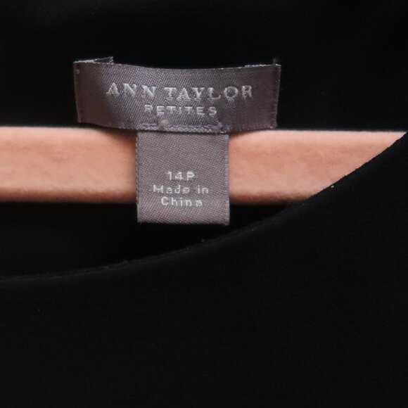 Ann Taylor Black Crepe Sleeveless Ruffle Flutter Hem Sheath Dress Office 14P - Picture 6 of 8